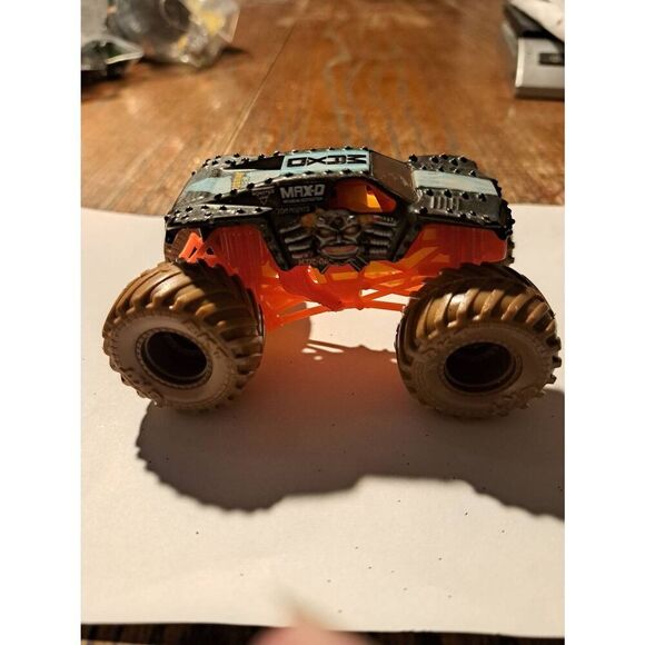 Max-D Monster Jam Toy Truck 2024 + Handmade Shatterproof Ornament - Picture 2 of 8